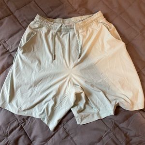 Lululemon Pace Breaker (M / 7”Inseam)